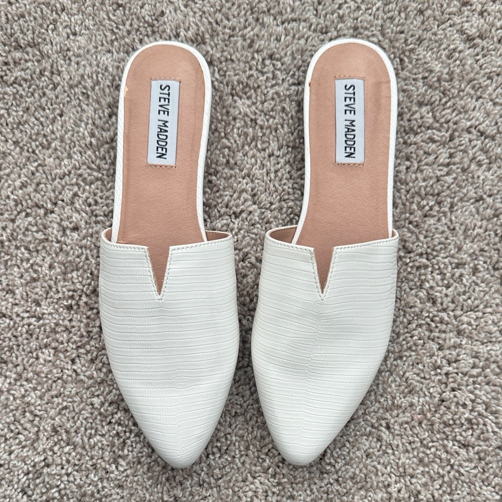 Steve Madden Women's Textured Mules